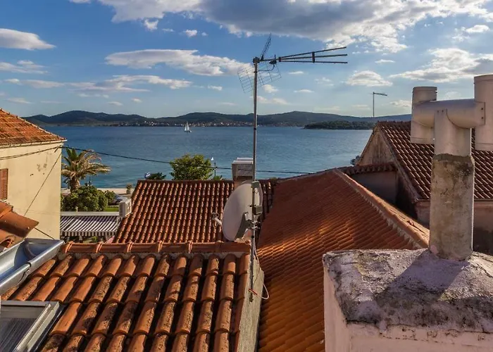 Lägenhet New Joly Sea View Biograd Na Moru