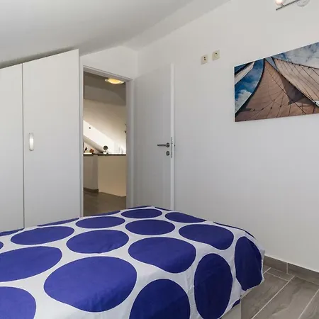 New Joly Sea View Apartman