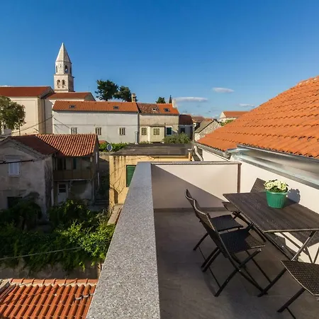 New Joly Sea View Apartman