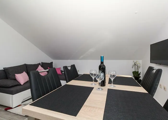 New Joly Sea View Apartman