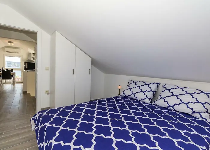 New Joly Sea View Apartman